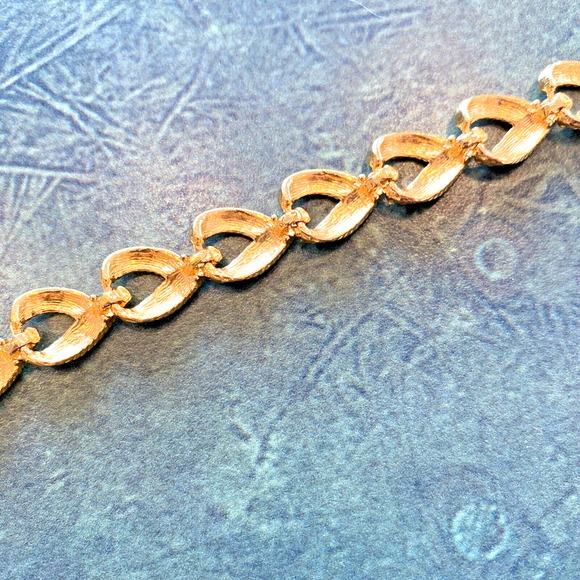 Vintage Napier Gold Plated Choker Necklace Textured Dimensional Chain Links 16" - Picture 9 of 9